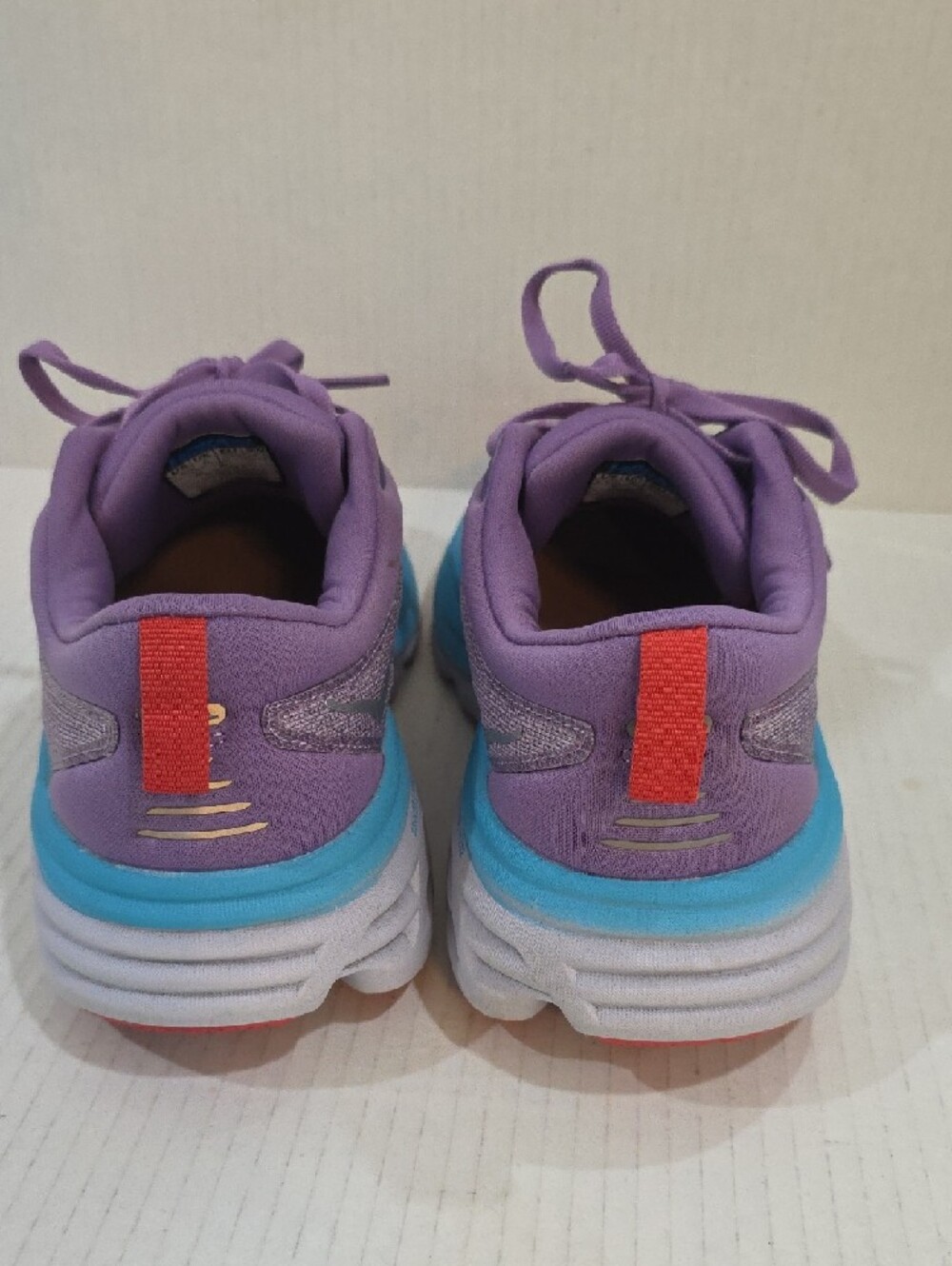 Hoka Bondi 8 Womens Lavender Shoes with Blue Midsole and Red Accents Size 7.5 - Picture 6 of 10